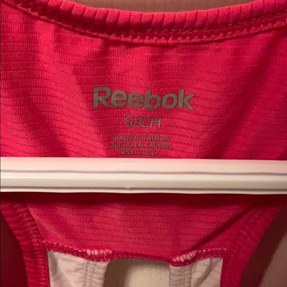 Reebok top - Picture 3 of 3